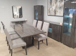 Monte Carlo Dining Set