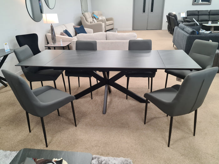 Klein Dining Range