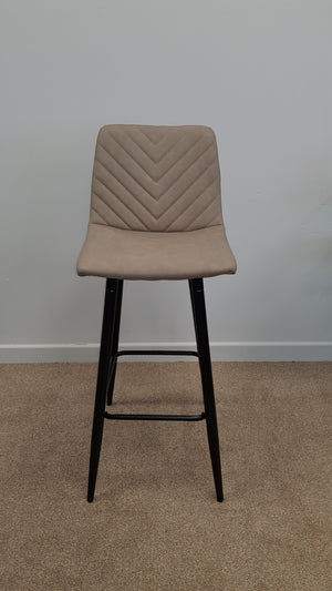 Triss Bar stool
