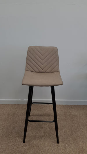 Triss Bar stool