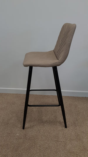 Triss Bar stool