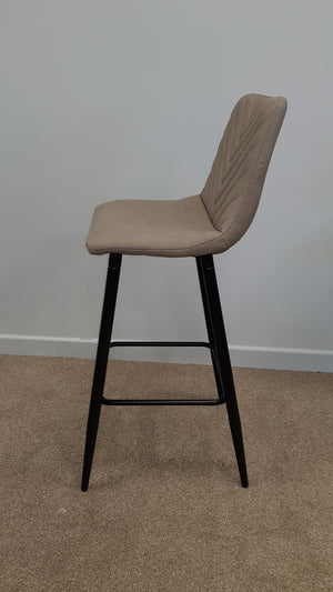 Triss Bar stool
